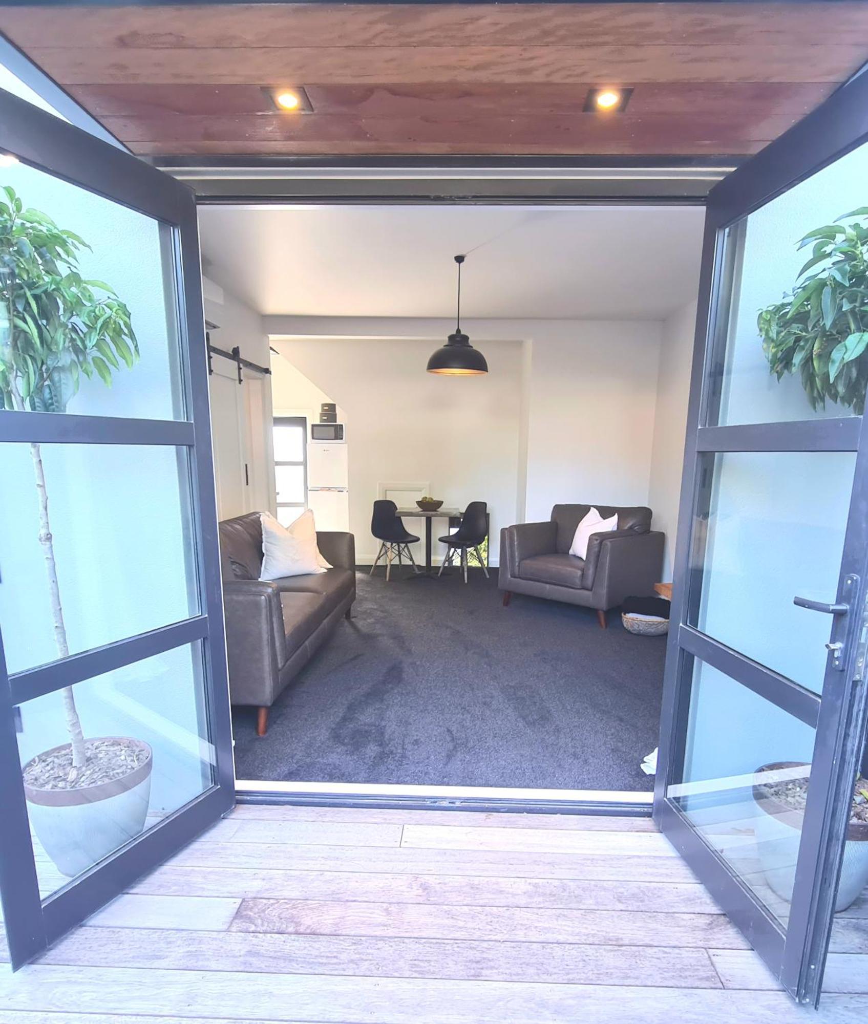 Apartment 1 - Haddin Court - Executive One Bedroom Бленхайм Екстериор снимка